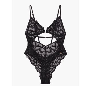 Savage X Fenty Black Not Sorry Lace Bodysuit Size 1X NWT